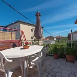 Apartament Mare